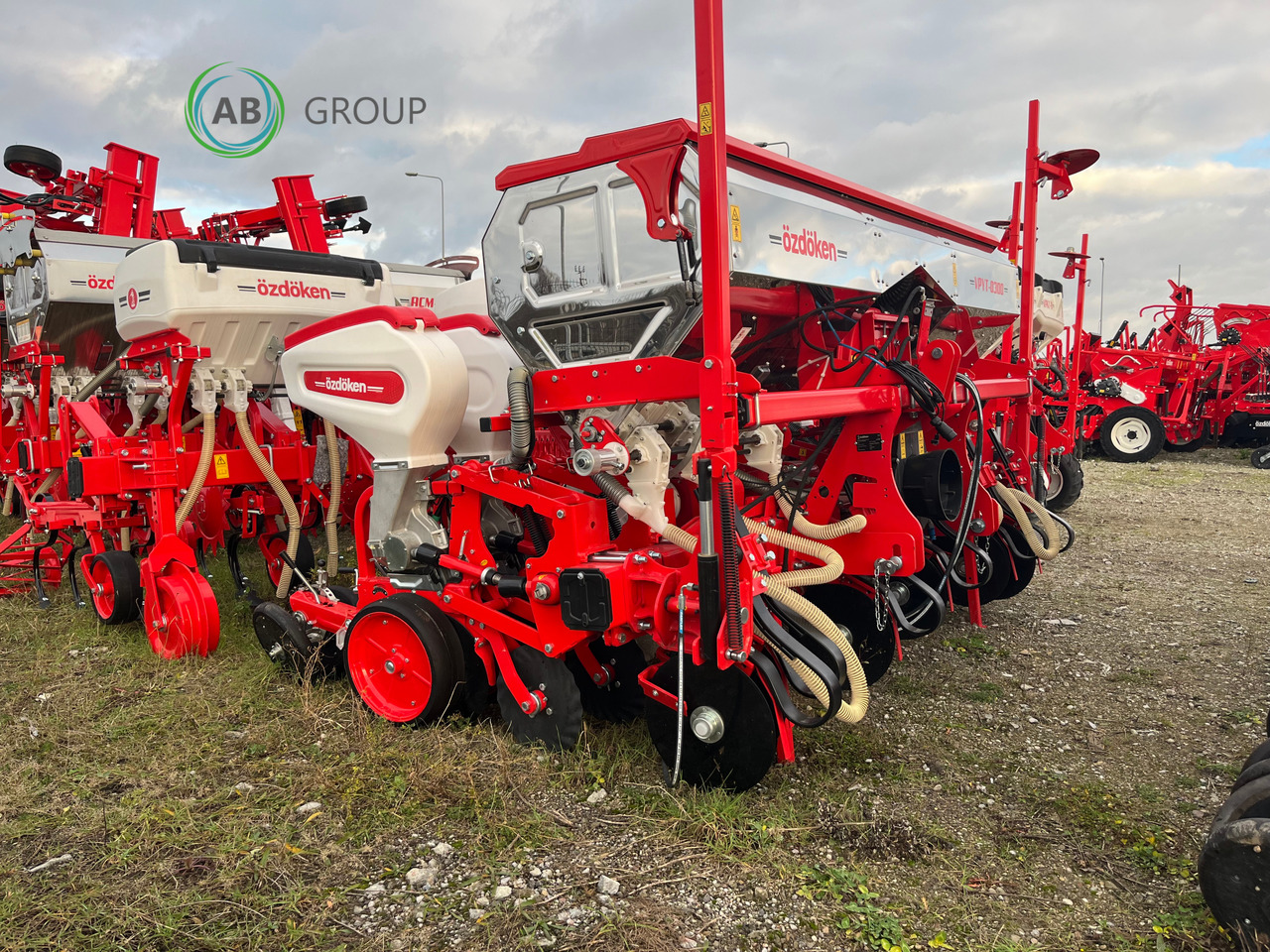 Siewnik do kukurydzy 6-rzędowy VPYT-D300 na ramie półteleskopowej z nawożeniem wgłębnym - Precision sowing machine: picture 2 Siewnik do kukurydzy 6-rzędowy VPYT-D300 na ramie półteleskopowej z nawożeniem wgłębnym - Precision sowing machine: picture 2