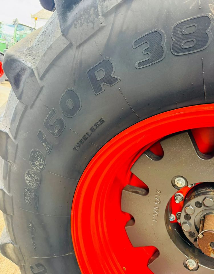 Claas Axion 850 - Farm tractor: picture 4 Claas Axion 850 - Farm tractor: picture 4