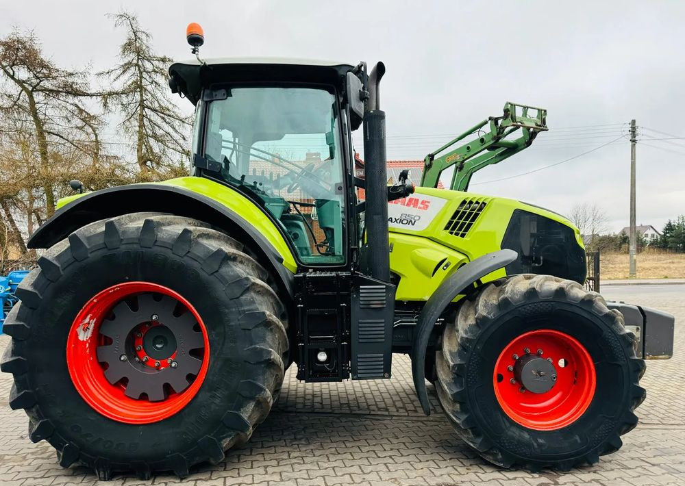 Claas Axion 850 - Farm tractor: picture 2 Claas Axion 850 - Farm tractor: picture 2