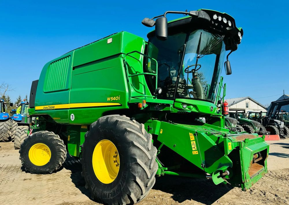 John Deere T670 - Combine harvester: picture 5 John Deere T670 - Combine harvester: picture 5
