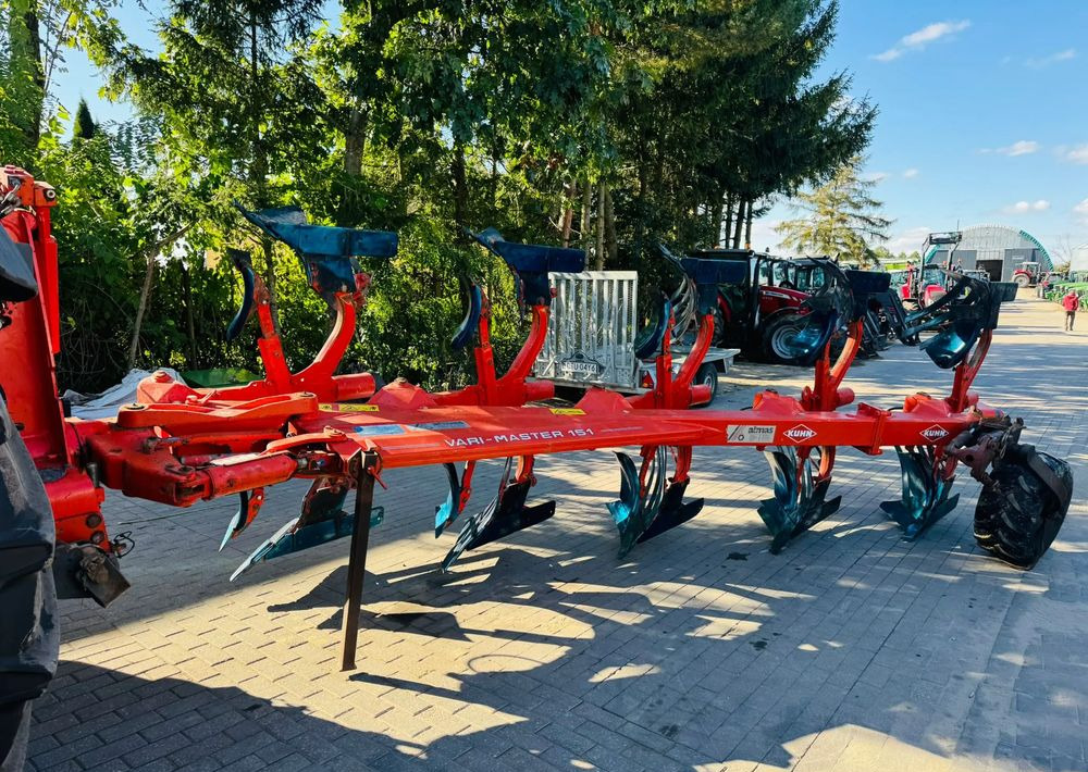 Kuhn Vari Manager 151 - Plow: picture 1 Kuhn Vari Manager 151 - Plow: picture 1