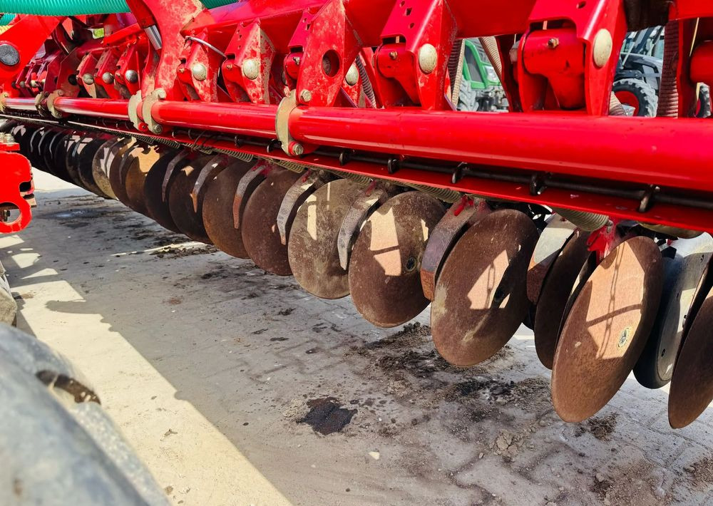Kverneland U-drill 6000 - Seed drill: picture 2 Kverneland U-drill 6000 - Seed drill: picture 2