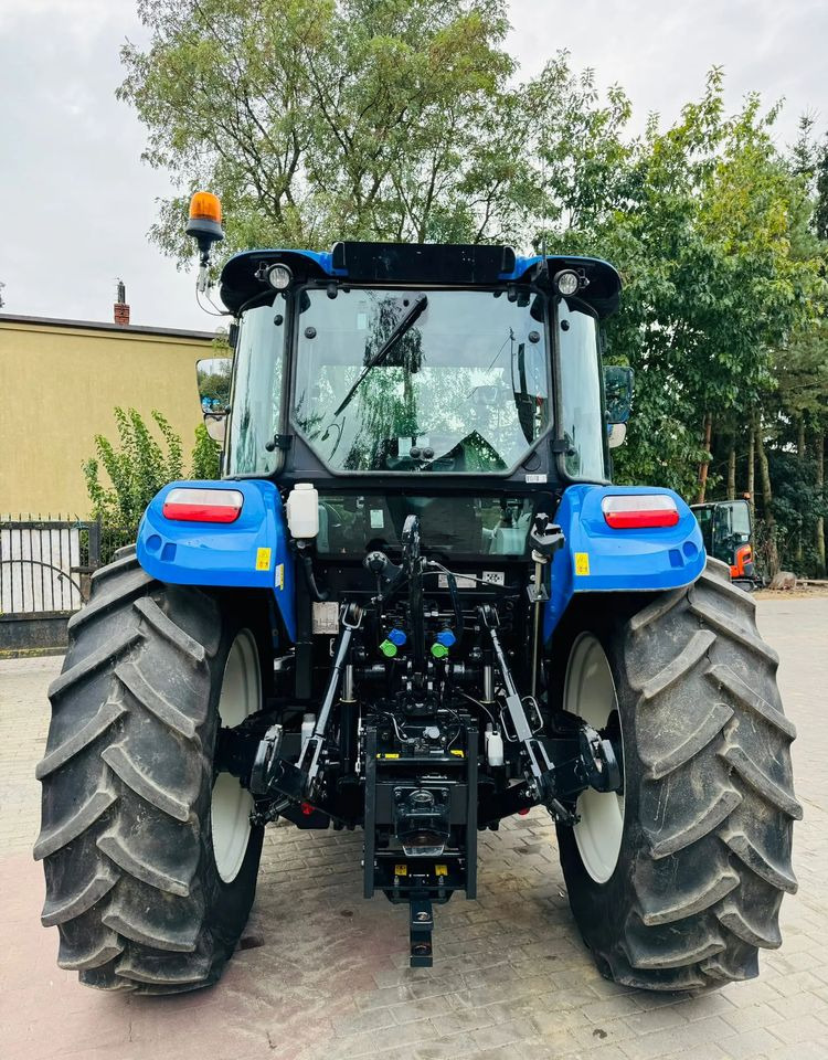 Farm tractor New Holland T5.100: picture 9