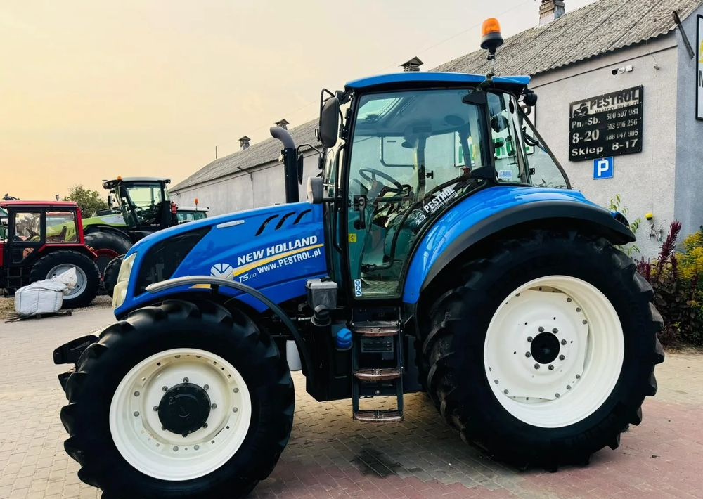 New Holland T5.110 - Farm tractor: picture 3 New Holland T5.110 - Farm tractor: picture 3