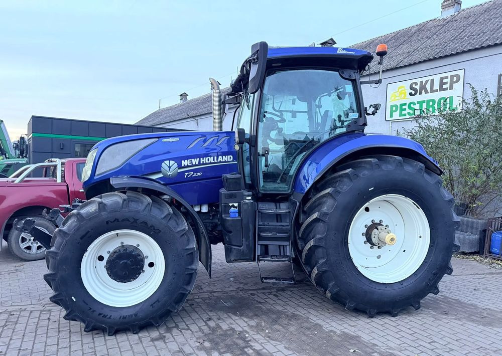 New Holland T7.230 Blue Power Autocommand - Farm tractor: picture 1 New Holland T7.230 Blue Power Autocommand - Farm tractor: picture 1