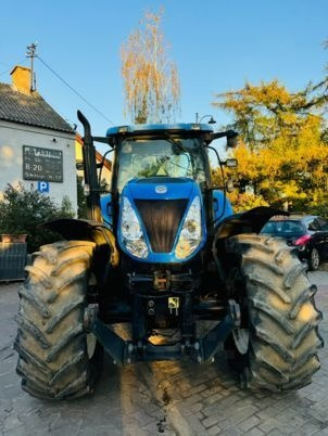 New Holland T7030 - Farm tractor: picture 2 New Holland T7030 - Farm tractor: picture 2