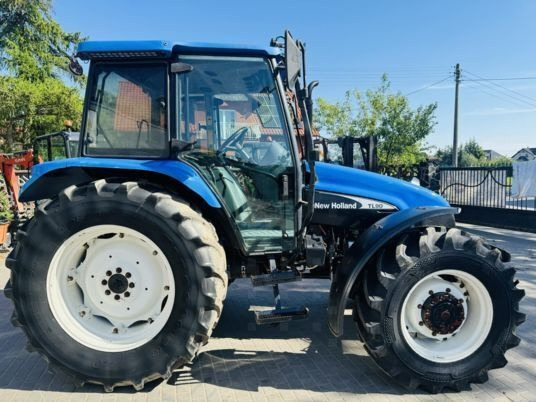 New Holland TL90 - Farm tractor: picture 3 New Holland TL90 - Farm tractor: picture 3