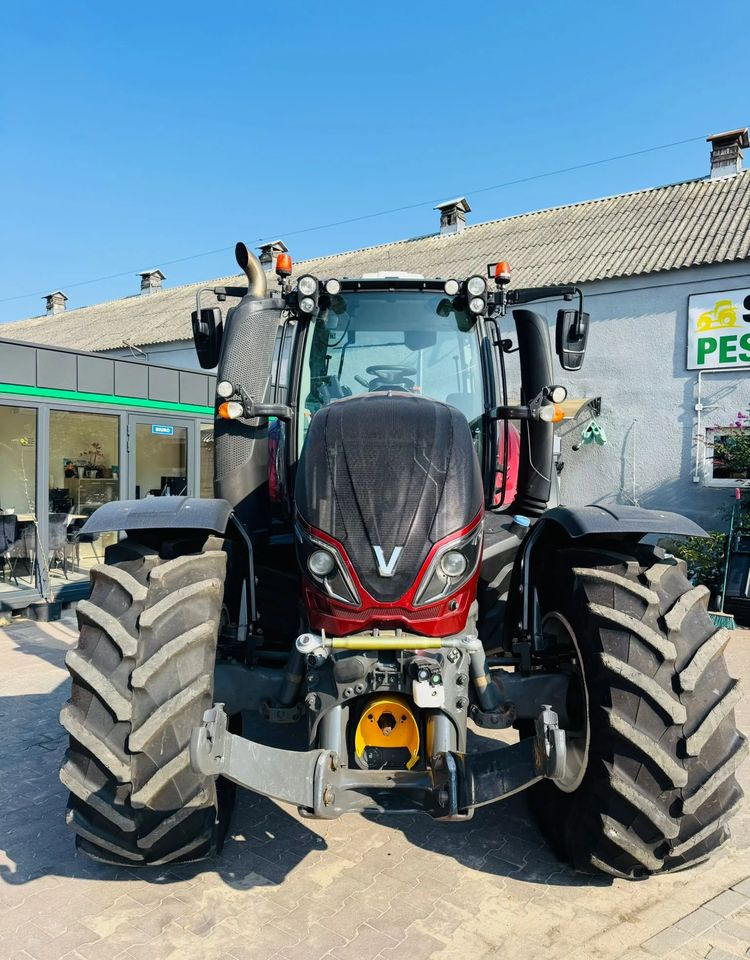Valtra T174 Versu - Farm tractor: picture 3 Valtra T174 Versu - Farm tractor: picture 3