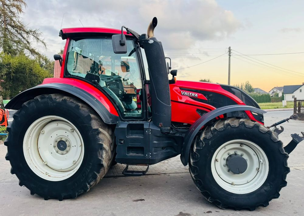 Valtra T214 ACTIVE - Farm tractor: picture 3 Valtra T214 ACTIVE - Farm tractor: picture 3