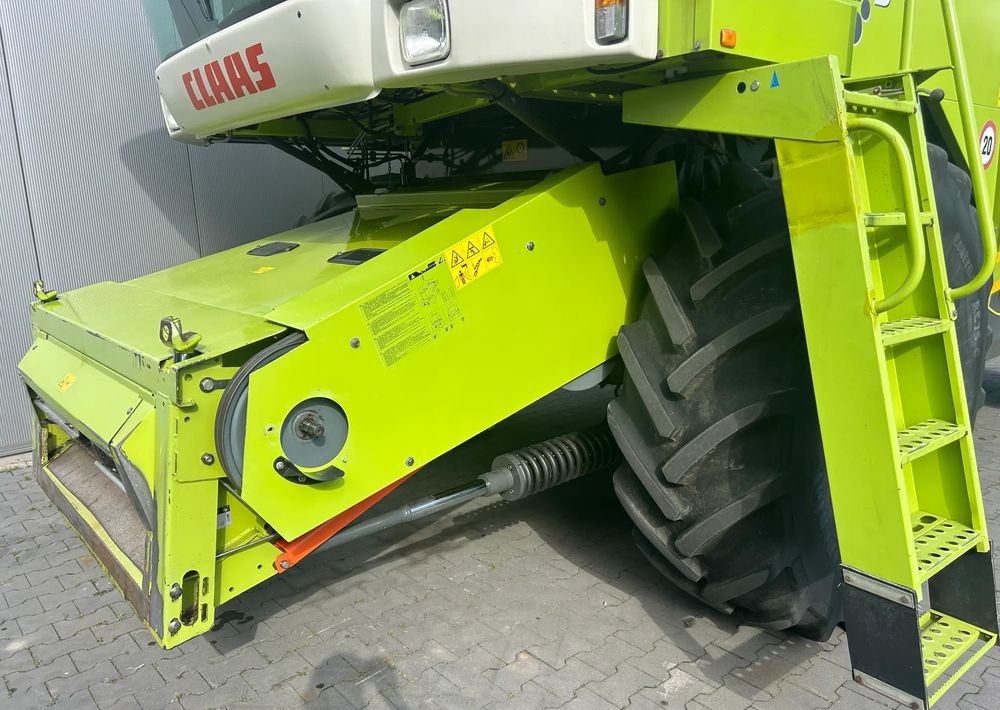 Claas Mega 360 - Combine harvester: picture 3 Claas Mega 360 - Combine harvester: picture 3