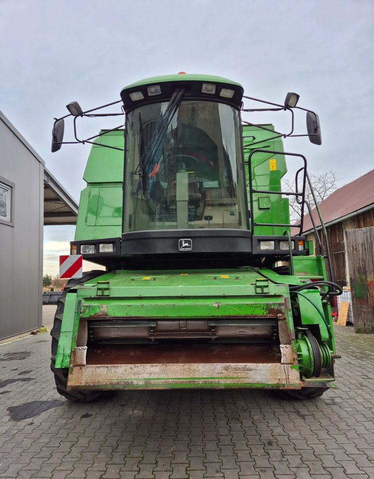 John Deere 2066 - Combine harvester: picture 5 John Deere 2066 - Combine harvester: picture 5