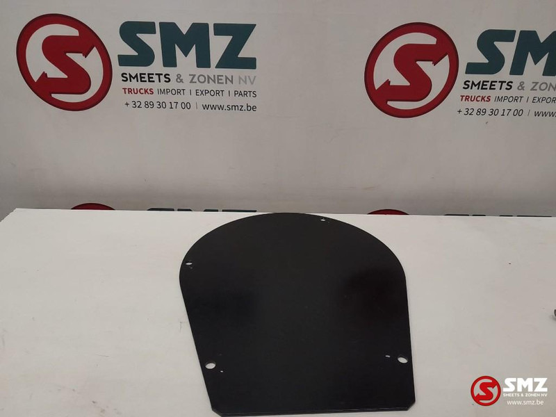Caterpillar Travel motor guard steel plate Caterpillar - Frame/ Chassis for Material handling equipment: picture 3 Caterpillar Travel motor guard steel plate Caterpillar - Frame/ Chassis for Material handling equipment: picture 3