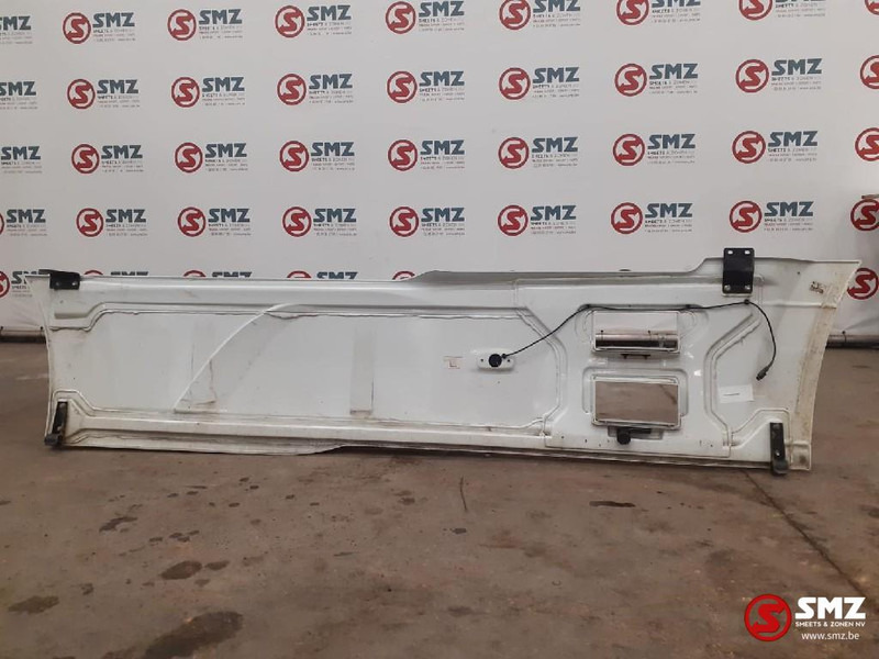 DAF Occ side skirt links DAF - Frame/ Chassis for Truck: picture 2 DAF Occ side skirt links DAF - Frame/ Chassis for Truck: picture 2