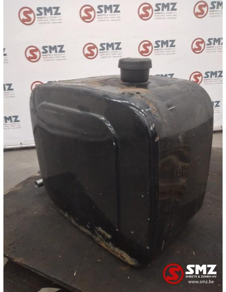 Diversen Occ hydraulische tank 150L 67cmx37cmx63cm - Hydraulic tank for Truck: picture 2 Diversen Occ hydraulische tank 150L 67cmx37cmx63cm - Hydraulic tank for Truck: picture 2