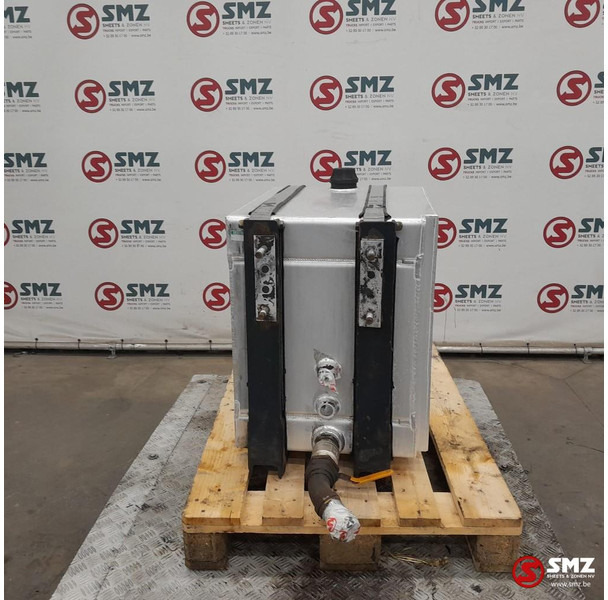 Diversen Occ hydraulische tank 200L - Hydraulic tank for Truck: picture 2 Diversen Occ hydraulische tank 200L - Hydraulic tank for Truck: picture 2