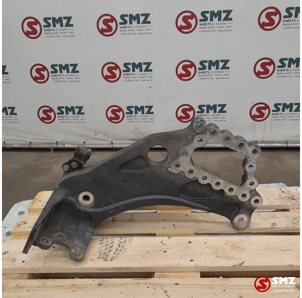 Mercedes-Benz Occ bladveerbeugel vooras links Mercedes - Frame/ Chassis for Truck: picture 1 Mercedes-Benz Occ bladveerbeugel vooras links Mercedes - Frame/ Chassis for Truck: picture 1