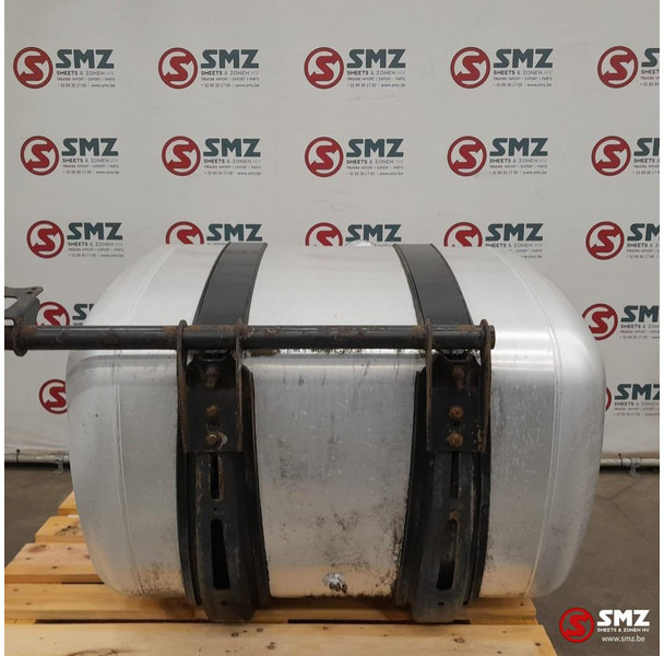 Mercedes-Benz Occ brandstoftank 390L Mercedes - Fuel tank for Truck: picture 2 Mercedes-Benz Occ brandstoftank 390L Mercedes - Fuel tank for Truck: picture 2