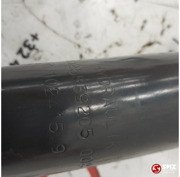 Mercedes-Benz Occ cabinekantelcilinder Mercedes - Frame/ Chassis for Truck: picture 4 Mercedes-Benz Occ cabinekantelcilinder Mercedes - Frame/ Chassis for Truck: picture 4