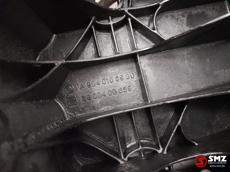 Mercedes-Benz Occ kleppendeksel Mercedes Atego A9040100930 - Engine and parts for Truck: picture 4 Mercedes-Benz Occ kleppendeksel Mercedes Atego A9040100930 - Engine and parts for Truck: picture 4