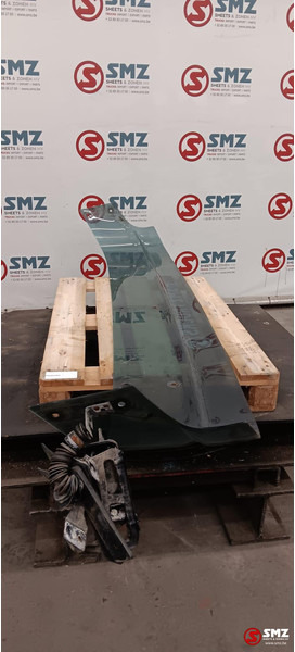 Mercedes-Benz Occ zonneklep Mercedes Actros MP1 - Sun visor for Truck: picture 3 Mercedes-Benz Occ zonneklep Mercedes Actros MP1 - Sun visor for Truck: picture 3