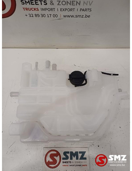 Mercedes-Benz Ruitensproeierreservoir Mercedes - Wiper for Truck: picture 1 Mercedes-Benz Ruitensproeierreservoir Mercedes - Wiper for Truck: picture 1