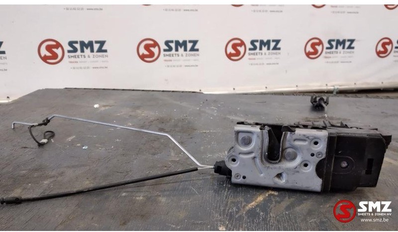 Renault Occ Deurslot rechts Renault T - Door and parts for Truck: picture 1 Renault Occ Deurslot rechts Renault T - Door and parts for Truck: picture 1