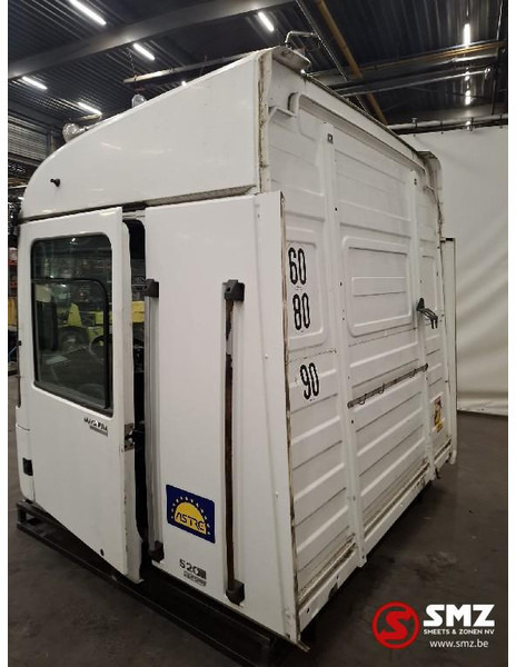 Renault Occ cabine compleet Renault Magnum - Cab and interior for Truck: picture 5 Renault Occ cabine compleet Renault Magnum - Cab and interior for Truck: picture 5