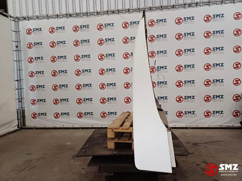 Renault Occ dakspoiler Renault - Aerodynamics/ Spoiler for Truck: picture 3 Renault Occ dakspoiler Renault - Aerodynamics/ Spoiler for Truck: picture 3