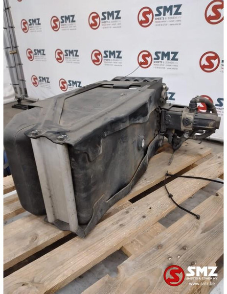 Scania Occ AdBluetank + pomp + module Scania euro6 - Fuel processing/ Fuel delivery for Truck: picture 3 Scania Occ AdBluetank + pomp + module Scania euro6 - Fuel processing/ Fuel delivery for Truck: picture 3