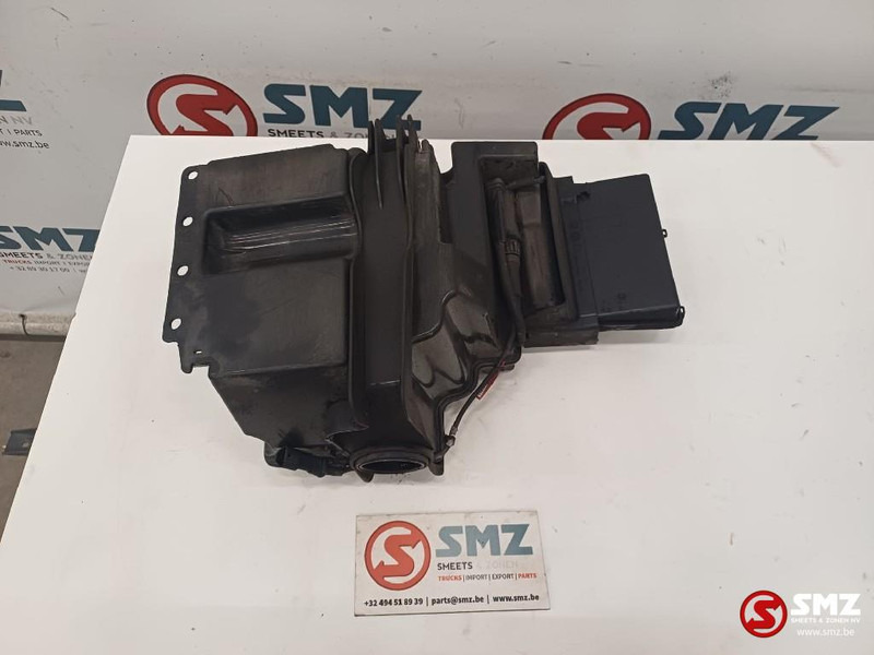 Scania Occ ruitenwissersproeierreservoir Scania - Wiper for Truck: picture 3 Scania Occ ruitenwissersproeierreservoir Scania - Wiper for Truck: picture 3