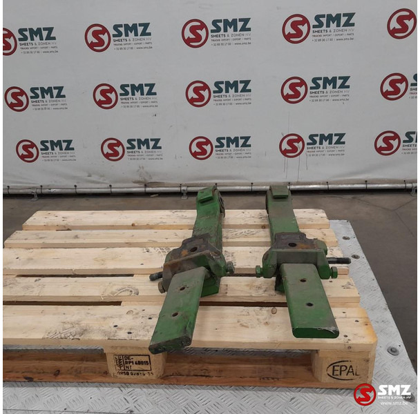 Scania Occ set van 2 bladveren stuuras / meeloopas Scania - Steel suspension for Truck: picture 3 Scania Occ set van 2 bladveren stuuras / meeloopas Scania - Steel suspension for Truck: picture 3