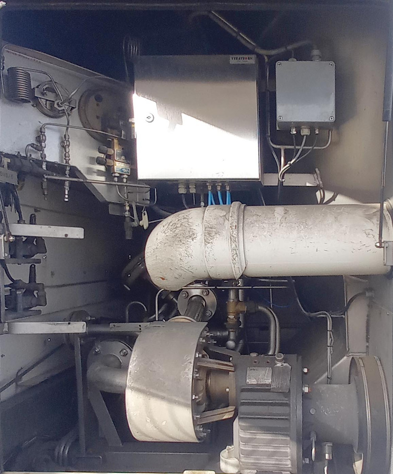 AGA Cryo Gas tank semi-trailer cryogenic used for nitrogen, argon, oxygen, LIN, LOX, LAR. - Tank semi-trailer: picture 5 AGA Cryo Gas tank semi-trailer cryogenic used for nitrogen, argon, oxygen, LIN, LOX, LAR. - Tank semi-trailer: picture 5