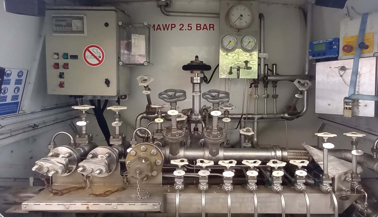 CRYOLOR Gas tank semi-trailer cryogenic used for nitrogen, argon, oxygen, LIN, LOX, LAR. - Tank semi-trailer: picture 5 CRYOLOR Gas tank semi-trailer cryogenic used for nitrogen, argon, oxygen, LIN, LOX, LAR. - Tank semi-trailer: picture 5