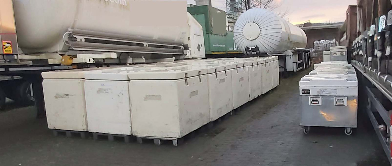 Dry ice containers used for dry ice (Trockeneis) boxes - Swap body - box: picture 1 Dry ice containers used for dry ice (Trockeneis) boxes - Swap body - box: picture 1