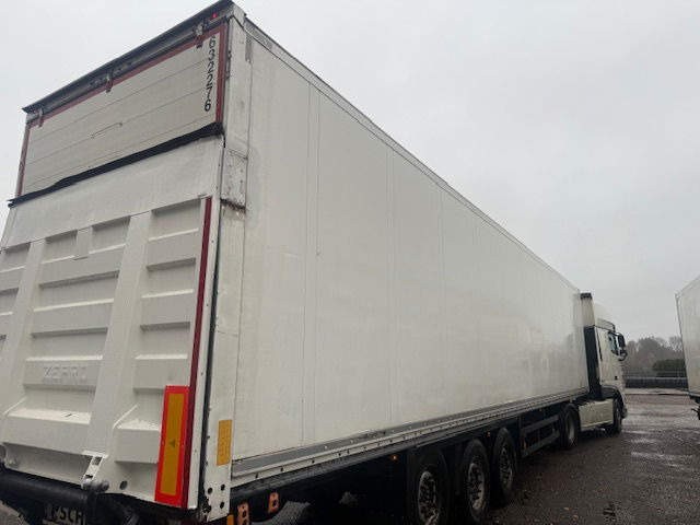Schmitz Cargobull Achter sluitklep Liftassen - Closed box semi-trailer: picture 2 Schmitz Cargobull Achter sluitklep Liftassen - Closed box semi-trailer: picture 2