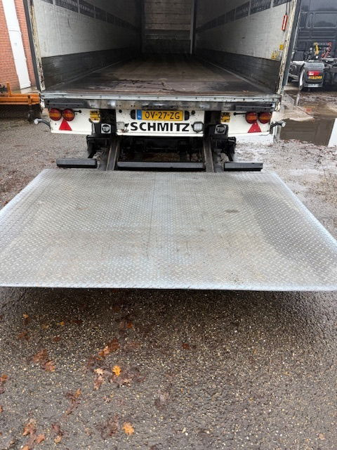Schmitz Cargobull Achter sluitklep Liftassen - Closed box semi-trailer: picture 4 Schmitz Cargobull Achter sluitklep Liftassen - Closed box semi-trailer: picture 4