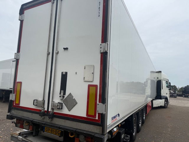 Schmitz Cargobull Thermoking SLXe 300 weinig uren Laadklep Liftas - Refrigerator semi-trailer: picture 3 Schmitz Cargobull Thermoking SLXe 300 weinig uren Laadklep Liftas - Refrigerator semi-trailer: picture 3