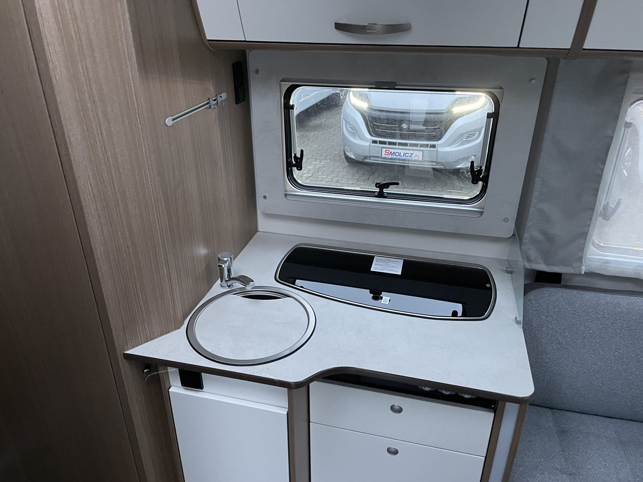 Semi-integrated motorhome CARADO T459 2022: picture 7