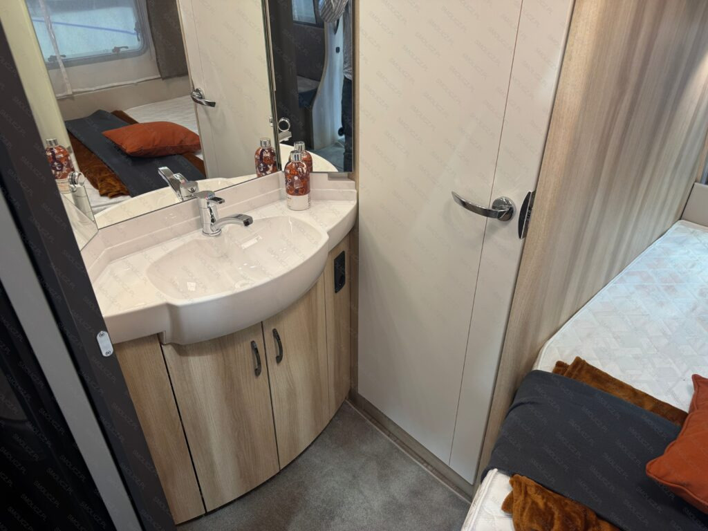 DE LUXE 460 UFe - Caravan: picture 5 DE LUXE 460 UFe - Caravan: picture 5