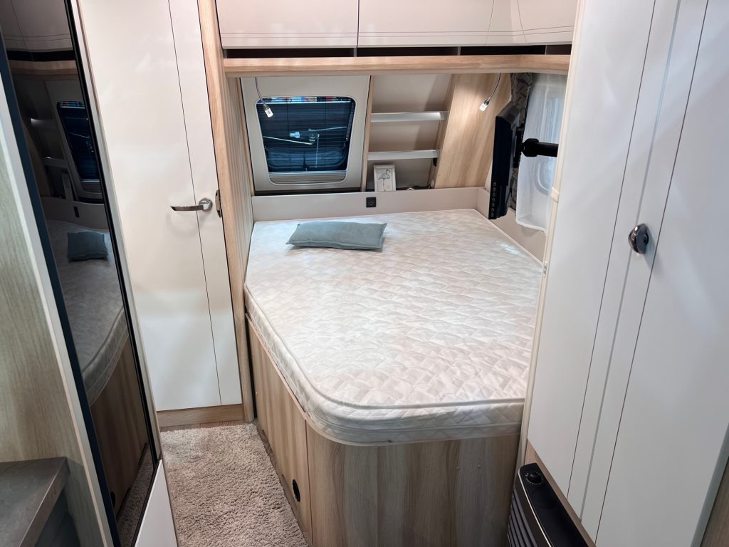 Caravan Hobby DE LUXE 460 UFe: picture 8