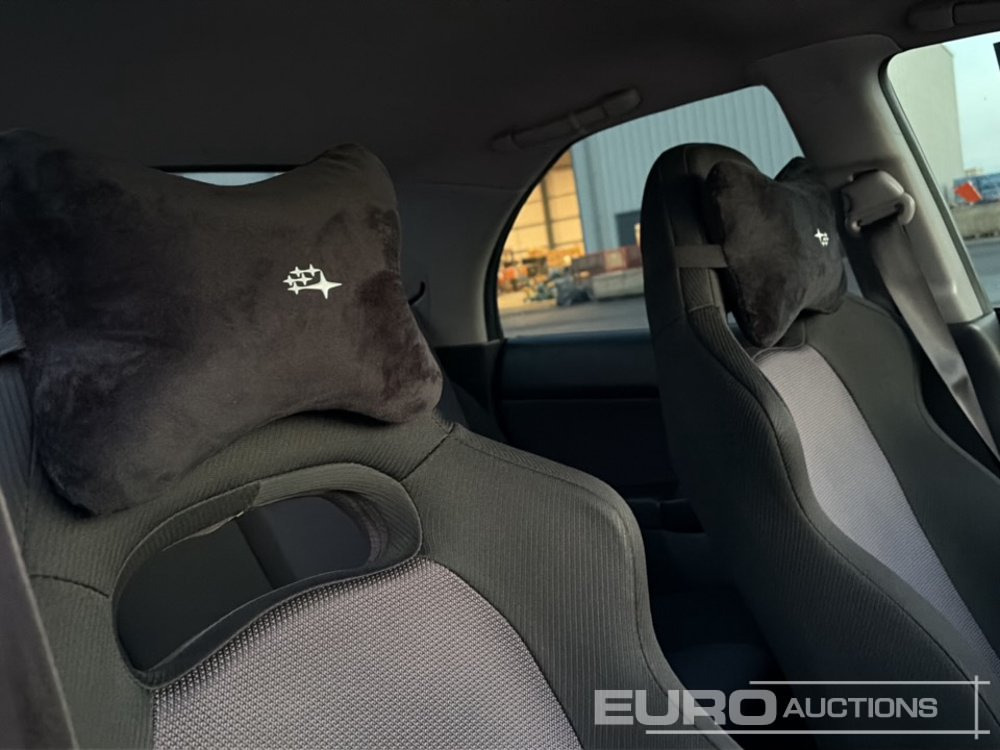 Car 2001 Subaru Impreza: picture 28