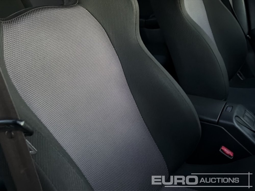 Car 2001 Subaru Impreza: picture 29