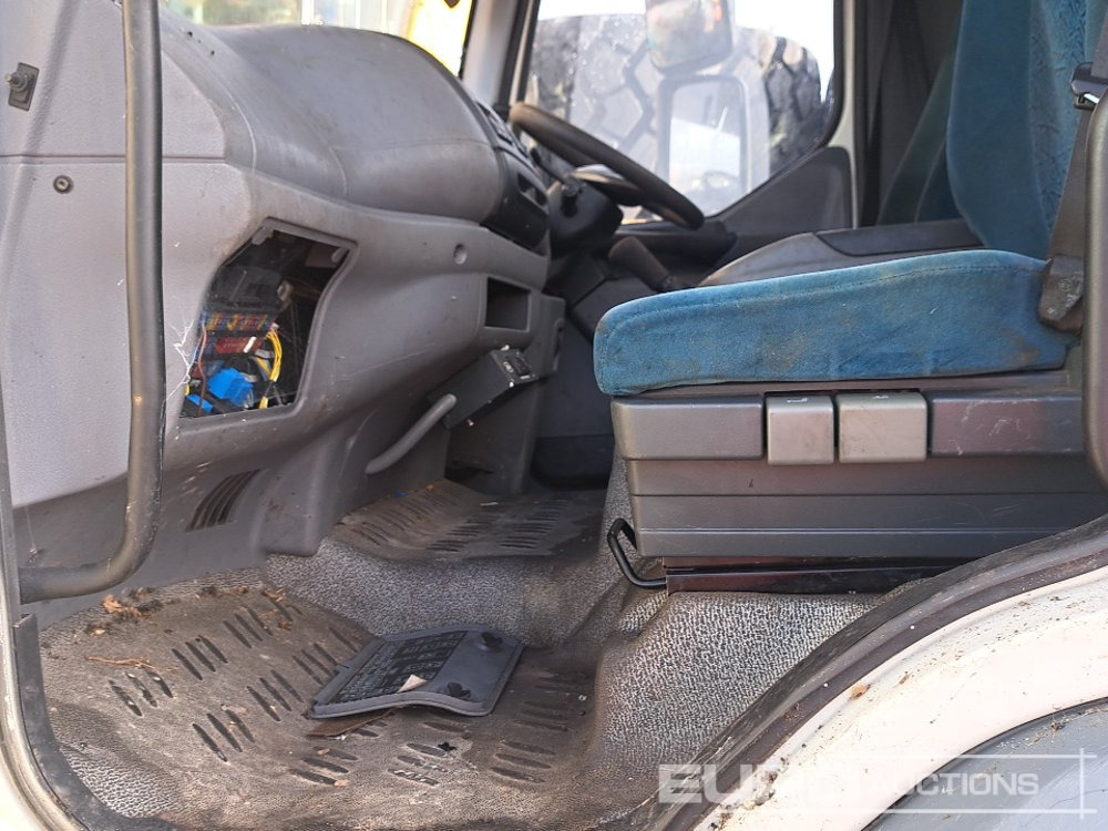 Autotransporter truck 2004 DAF 45.150: picture 24