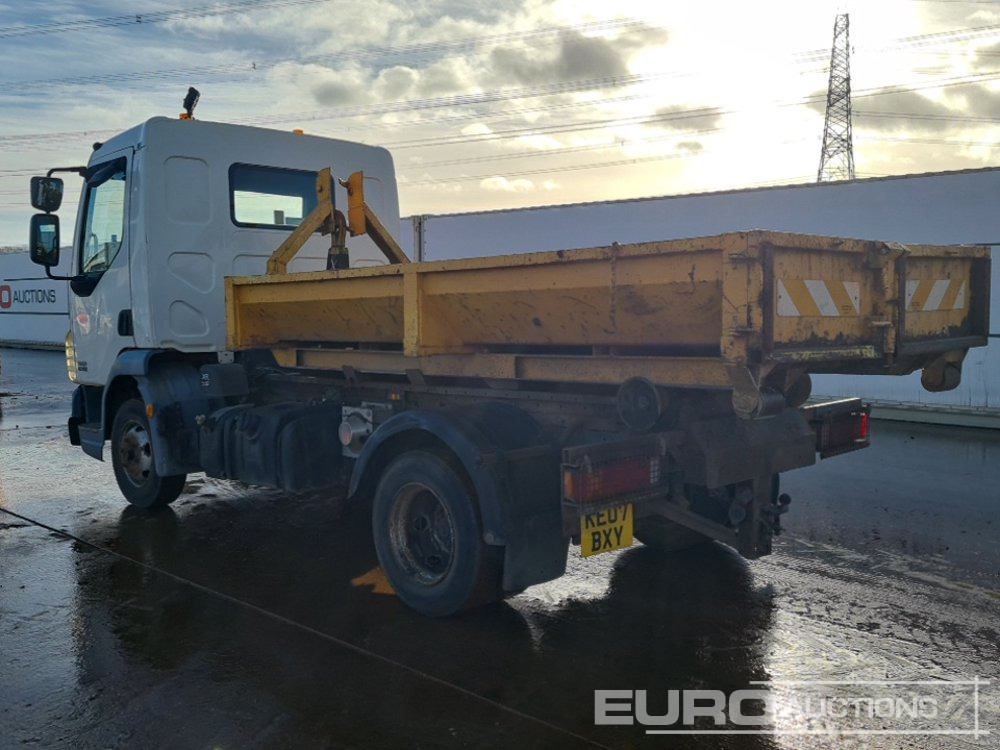 2007 DAF LF45.140 - Hook lift truck: picture 3 2007 DAF LF45.140 - Hook lift truck: picture 3