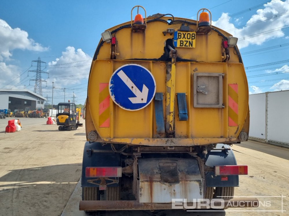 2008 MAN TGM18.240 - Road sweeper: picture 4 2008 MAN TGM18.240 - Road sweeper: picture 4