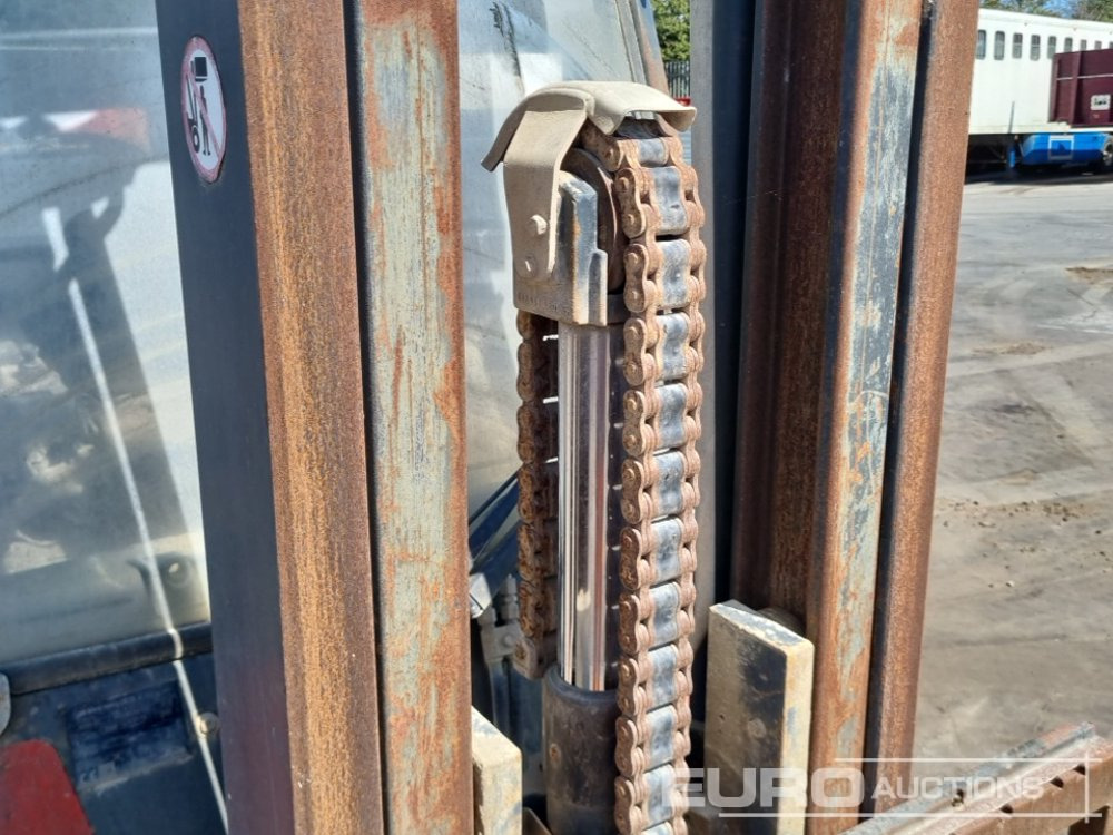 Diesel forklift 2010 Linde H25D-01: picture 15