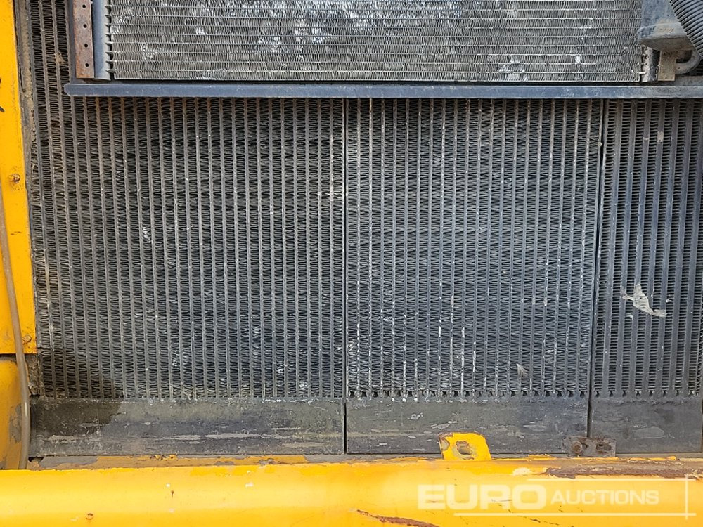 Crawler excavator 2011 JCB JS220LC: picture 48