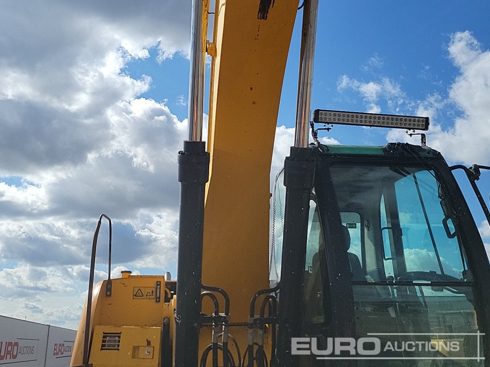 Crawler excavator 2011 JCB JS220LC: picture 17