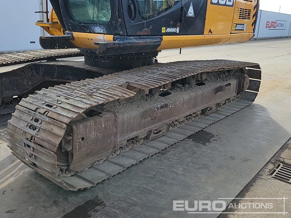 Crawler excavator 2011 JCB JS220LC: picture 9