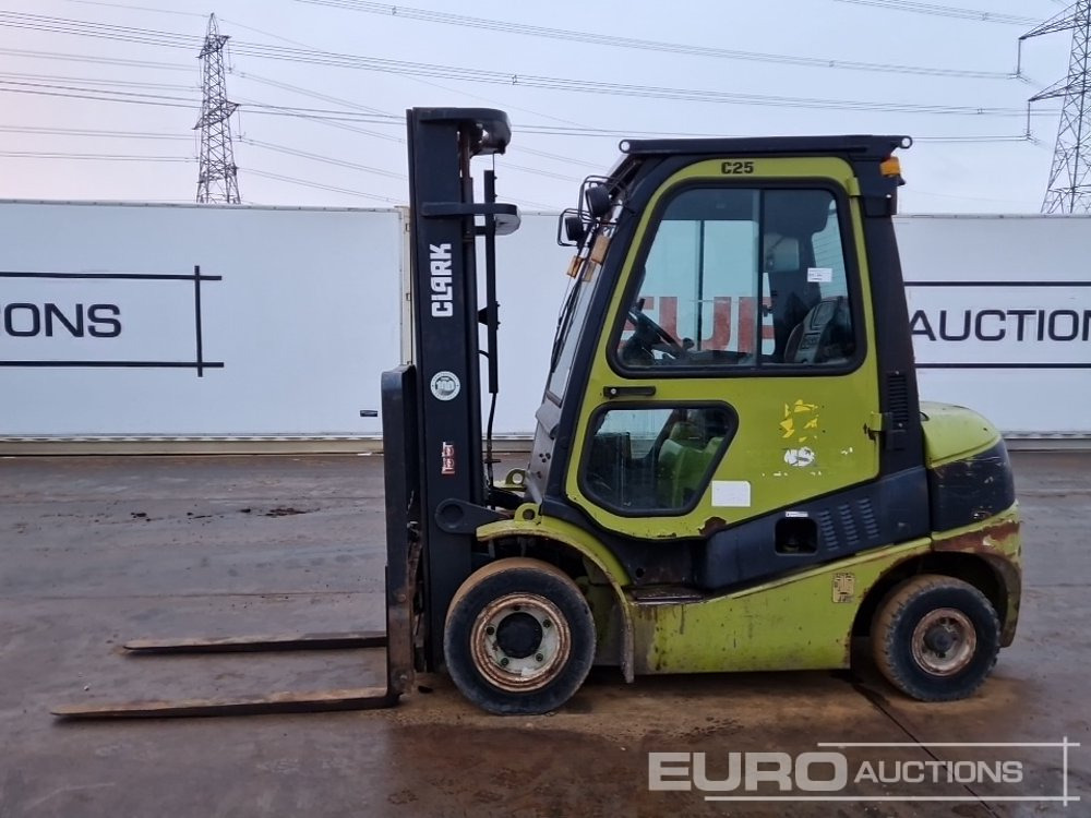 2012 Clark G25D - Forklift: picture 2 2012 Clark G25D - Forklift: picture 2